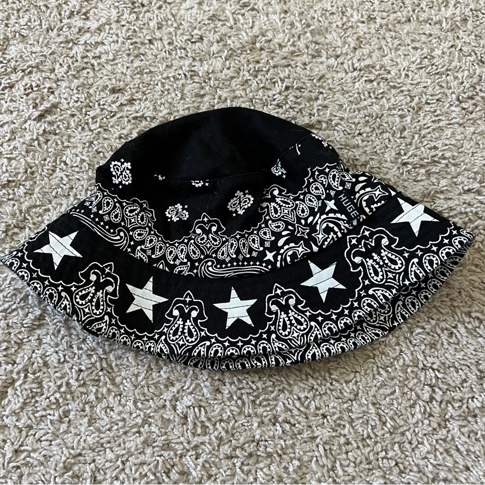 Huge Headwear Black Bucket Hat